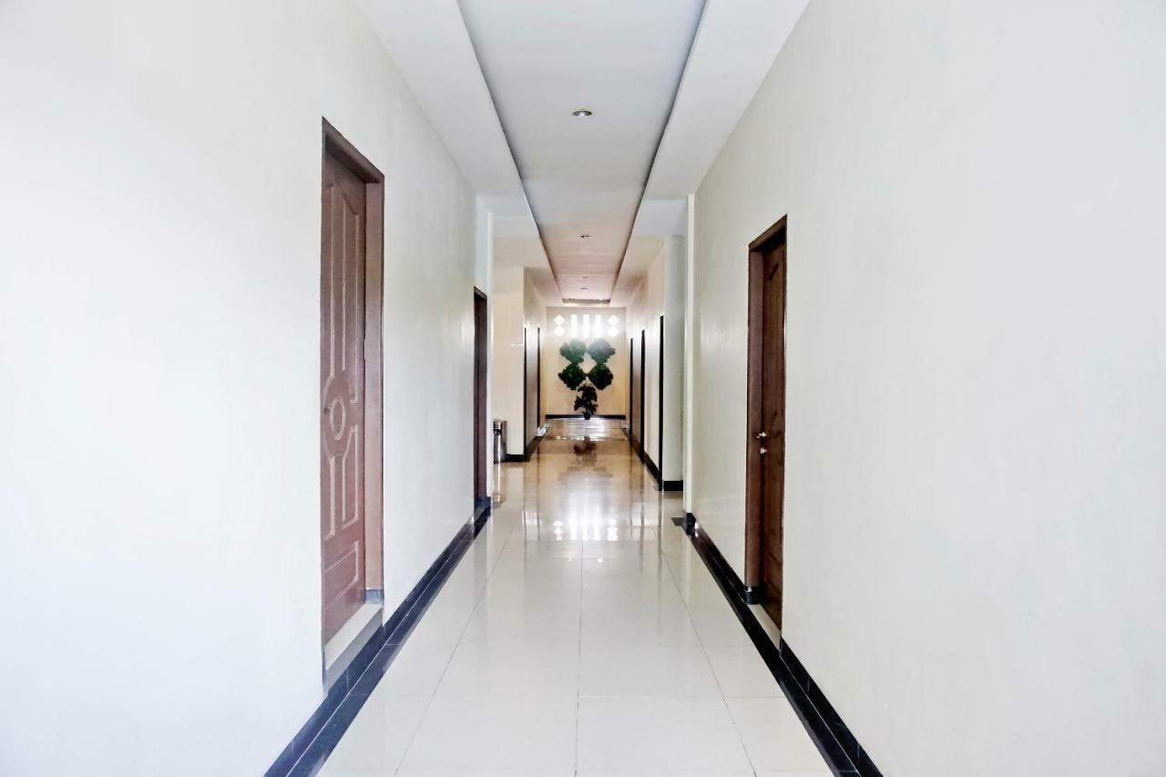 Oyo 627 Tirta Kencana Syariah Otel Pekanbaru Dış mekan fotoğraf