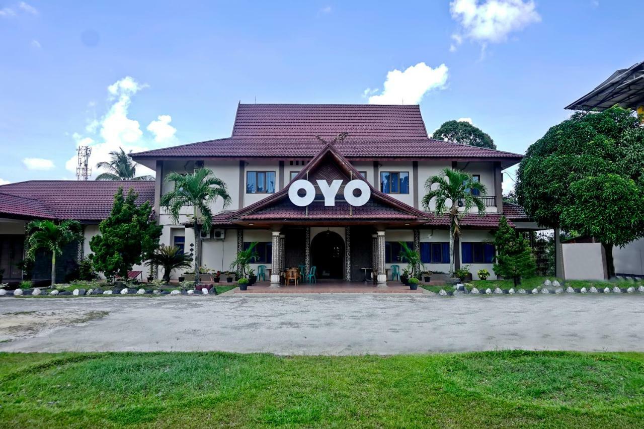 Oyo 627 Tirta Kencana Syariah Otel Pekanbaru Dış mekan fotoğraf