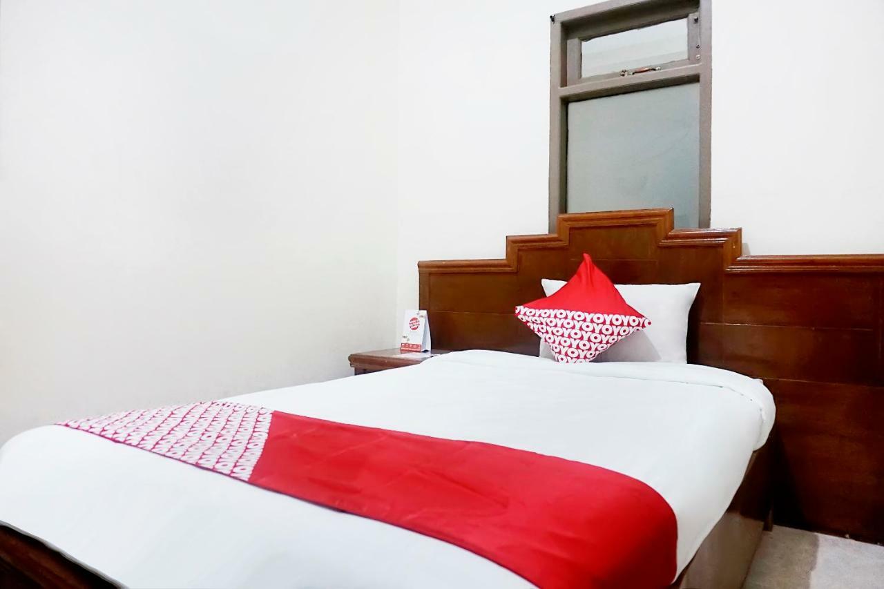 Oyo 627 Tirta Kencana Syariah Otel Pekanbaru Dış mekan fotoğraf
