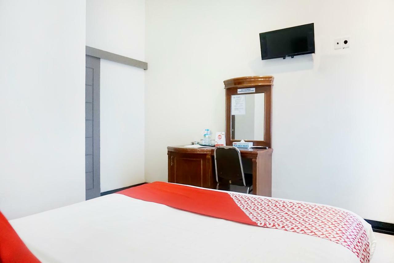 Oyo 627 Tirta Kencana Syariah Otel Pekanbaru Dış mekan fotoğraf