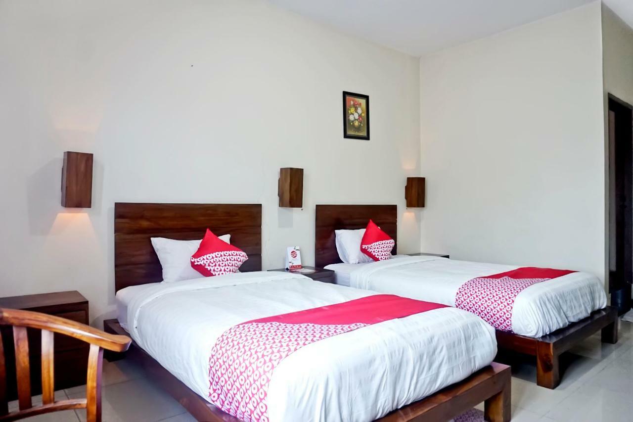 Oyo 627 Tirta Kencana Syariah Otel Pekanbaru Dış mekan fotoğraf