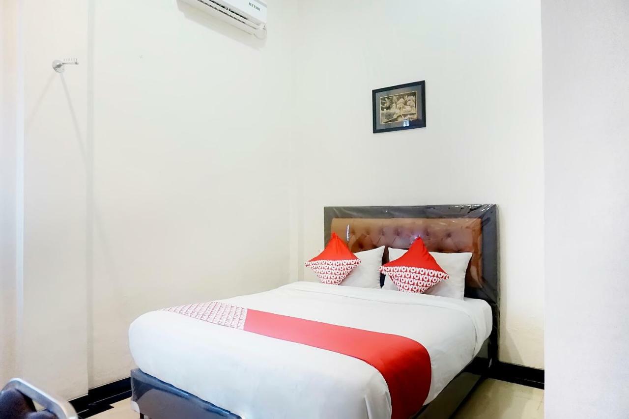 Oyo 627 Tirta Kencana Syariah Otel Pekanbaru Dış mekan fotoğraf