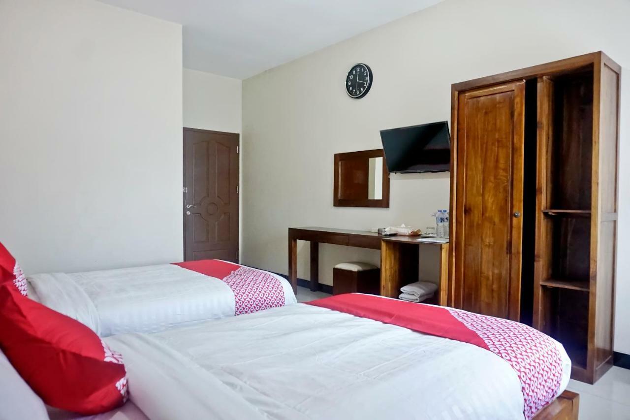 Oyo 627 Tirta Kencana Syariah Otel Pekanbaru Dış mekan fotoğraf